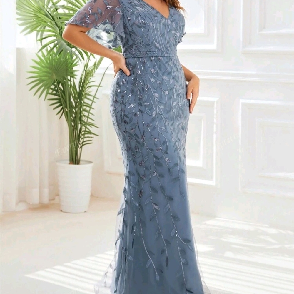 Elegant Blue Evening Gown